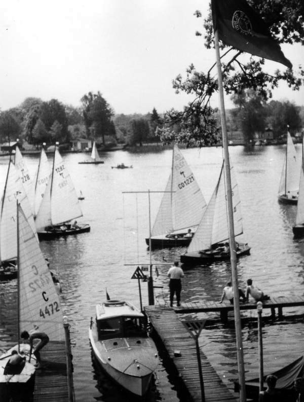 Segelboote bei der Freundschaftswettfahrt 1965